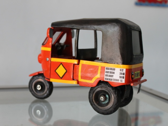 Miniatur Bajaj