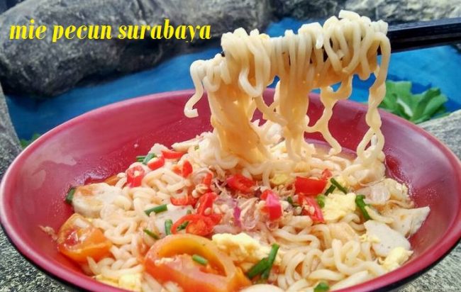 Mie Pecun, 1. Nasi Goreng Jancuk, 2. Sego Sambel Khas Surabaya, 3. Nasi Cumi Nikmat Surabaya, 4. Nasi Campur Tambak Bayan, 5. Nasi Empal Pengampon, 6. Nasi Krawu Surabaya, 7. Rujak Cingur Khas Surabaya, 8. Tahu Tek Surabaya, 9. Pecel Semanggi, 10. Sate Klopo, 11. Sate Lisidu, 12. Sate Karak, 13. Lontong Kupang, 14. Lontong Balap Paling Enak, 15. Mie Akhirat Kota SBY, 16. Mie Pecun, 17. Bebek Mercon, 18. Bebek Palupi, 19. Bebek Goreng Sinjay, 20. Bebek Tugu Pahlawan, 21. Rawon Kalkulator Taman Bungkul, 22. Rawon Setan Khas Surabaya, 23. Belut Spesial Khas Surabaya, 24. Soto Lamongan Cak Har, 25. Kepiting Cak Gundul, 26. Tahu Campur , 27. Surabaya Snowcake , 28. Almond Crispy Cheese, 29. Es Krim Zangrandi , 30. Soto Gubeng, 31. Pohong Tata, 32. Lapis Surabaya, 33. Sirup Bogem Mangrove