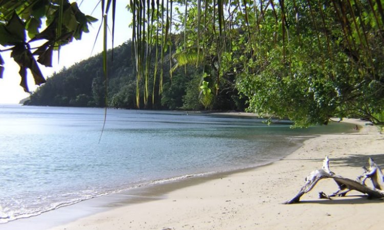 Pantai Amai