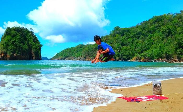 Pantai Kaliapus via IG @alfarizyldc17, 1. Pantai Sipelot, 2. Pantai Licin, 3. Pantai Balekambang, 4. Pantai Ngliyep, 5. Pantai Batu Bengkung, 6. Pantai Watu Leter, 7. Pantai Bajulmati, 8. Pantai Goa Cina, 9. Pantai Lenggoksono, 10. Pantai Jonggring Saloko, 11. Pantai Mbehi, 12. Pantai Modangan, 13. Pantai Bantol, 14. Pantai Kondang Buntung, 14. Pantai Kondang Merak, 15. Pantai Watu Pecah, 16. Pantai Tiga Warna, 17. Pantai Sendang Biru, 18. Pantai Ngandol, 19. Pantai Banyu Anjlok, 20. Pantai Sendiki, 21. Pantai Tamban, 22. Pantai Bolu- Bolu, 23. Pantai Wediawu, 24. Pantai Wonogoro, 25. Pantai Nganteb, 26. Pantai Clungup, 27. Pantai Banyumeneng, 28. Pantai Gatra, 29. Pantai Jonggring Saloka, 30. Pantai Watu Lepek, 31. Pantai Wedi Putih, 32. Pantai Klatakan, 33. Pantai Pancer, 34. Pantai Kaliapus, 35. Pantai Bangsong, 36. Pantai Savana, 37. Pantai Teluk Asmoro, 38. Pantai Tomen, 39. Pantai Ungapan, 40. Pantai Jolangkung, 41. Pantai Parang Dowo, 42. Pantai Telok, 43. Pantai Kajaran, 44. Pantai Wedi Klopo, 45. Pantai Ngopet, 46. Pantai Pasang, 47. Pantai Karang Tengkorak, 48. Pantai Karang Bolong, 49. Pantai Ngudel, 50. Pantai Kuncaran, 51. Pantai Taman Ayu, 52. Pantai Pesanggrahan