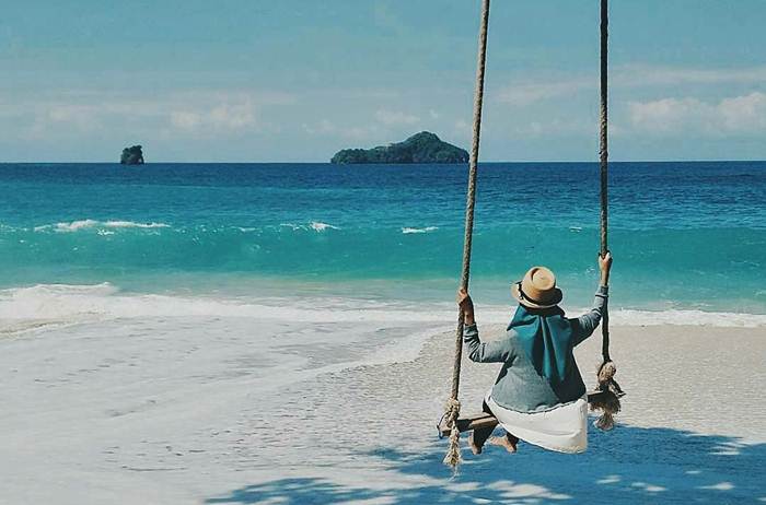 Pantai Sendiki via IG @alvianabf, 1. Pantai 3 Warna Malang, 2. Pantai Watu Lepek, 3. Pantai Sendiki, 4. Pantai Jelangkung, Nama Mistis yang Tidak Mistis, 5. Pantai Batu Bengkung, 6. Pantai Ngliyep, 7. Pantai Perawan, 8. Pantai Clungup, 9. Wisata Pantai Bowele, 10. Pantai Selok, 11. Pantai Banyu Meneng, 12. Pantai Seling Ciut yang Tersembunyi, 13. Pantai di Pulau Sempu, 14. Pantai Watu Leter Malang, 15. Pantai Tamban, 16. Pantai Balekambang, 17. Pantai Wedi Awu, 18. Pantai Bajul Mati Malang, 19. Pantai Gatra yang Tertutup Barisan Bukit, 20. Pantai Ngopet, 21. Pantai Ngudel, 22. Pantai Teluk Asmara, 23. Pantai Kondang Merak, 24. Pantai Waru Waru, 25. Pantai Pesanggrahan, 26. Pantai Taman Ayu, 27. Pantai Kuncaran, 28. Pantai Karang Bolong, 29. Pantai Karang Tengkorak