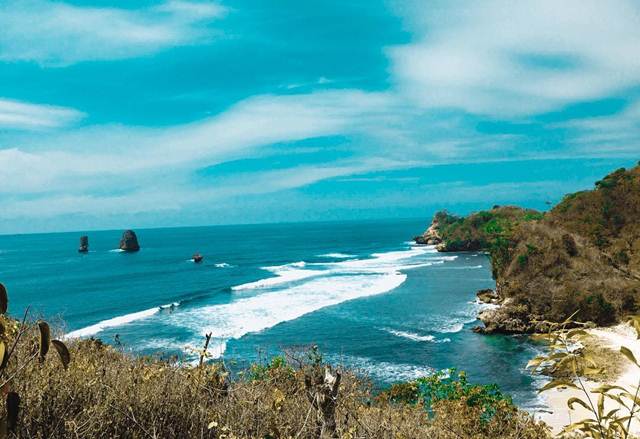 Pantai Watu Pecah via IG @navanandre, 1. Wisata Pantai Batu Bengkung Malang, 2. Wisata Batu Night Spectacular (BNS) Malang, 3. Wisata Jatim Park 1, 4. Wahana Wisata Jatim Park 2 Malang, 5. Alun-alun kota Malang, 6. Wisata Petik Apel Malang, 7. Masjid Tiban Malang, 8. Wisata Alam Air Terjun Coban Rondo Malang, 9. Wahana Wisata Eco Green Park Malang, 10. Wisata Museum Angkut Malang, 11. Wisata Pulau Sempu Malang, 12. Wisata Pantai Balekambang Malang, 13. Objek Wisata Bendungan Karangkates Malang, 14. Wahana Wisata Wendit Water Park Malang, 15. Tempat wisata Alam Selecta Malang, 16. Objek Wisata Agrowisata Wonosari Malang, 17. Wahana Wisata Taman Rekreasi Sengkaling Malang, 18. Wisata Kuliner dan Edukasi di Inggil Museum Resto Malang, 19. Wisata Alam Menikmati Kecantikan Alam Ala Omah kayu Malang, 20. Objek Wisata Uji Adrenalin Wisata Paralayang Malang, 21. Wisata Alam 7 Air Terjun Sumber Pitu Malang, 22. Berwisata Menikmati Keperawanan Pantai Sipelot Malang, 23. Tempat Wisata Edukasi Museum Kesehatan Jiwa Malang, 24. Wisata Alam Sumber Air Krabyakan Malang, 25. Wisata Pantai Ngliyep nan Indah di Malang, 26. Wisata Sejarah di Museum D’Topeng Malang, 27. Objek Wisata Panen Madu di Agro Tawon Rimba Raya Malang, 28. Wisata Sejarah Gerbong Maut di Museum Brawijaya Malang, 29. Wisata Edukasi Museum Malang Tempo Doeloe, 30. Objek Wisata Pemandian Air Panas Cangar Batu Malang, 31. Objek Wisata Secret zoo Kebun Binatang Batu Malang, 32. Tempat Wisata Kuliner Es Krim Legendaris di Toko Oen Malang, 33. Mata Air Sumber Sirah, 34. Coban Nirwana atau Coban Mbok Karimah, 35. Pemandian Kalireco Lawang, 36. Teluk Bidadari, 37. Banyu Anjlok, 38. Wisata Tubing Wringinanom, 39. Coban Tundo, 40. Pantai Kedung Celeng, 41. Air Terjun Coban Pelangi, 42. Gua Lo Bangi, 43. Ndayung Rafting, 44. Waduk Selorejo Malang, 45. Pantai Tiga Warna Malang, 46. Teluk Kletekan Malang, 47. Pantai Lenggoksono Malang, 48. Pantai Bajul Mati Malang, 49. Jawa Timur Park 3, 50. Kampung Warna Warni Jodipan, 51. Candi Badut, 51. Sumber Jenon, 52. Wisata Pujon Kidul, 53. Pantai Sendang Biru, 54. Hawai Waterpark, 55. Pura Luhur Giri Arjuno, 56. Museum Tubuh, 57. Kusuma Waterpark, 58. Candi Songgoriti, 59. Taman Singha Merjosari, 60. Taman Kelinci, 61. Candi Singosari, 62. Pura Luhur Giri Arjuno, 63. Masjid Agung Malang, 64. Masjid Annur Batu, 65. Coban Rais, 66. River Tubing di Sungai Amprong, 67. Sumber Maron, 68. Coban Jahe, 69. Coban Talun, 70. Coban Parang Tejo, 71. Coban Gintung, 72. Coban Sewu, 73. Coban Putri, 74. Rafting Kaliwatu, 75. Sumber Taman, 76. Bukit Bulu, 77. De Tjangkul Batu, 78. Taman Labirin Coban Rondo, 79. Bukit Binglis, 80. Bukit Cinta, 81. Bukit Bintang, 82. Bukit Teletubbies, 83. Bukit Asmoro, 84. Bukit Budug Asu, 85. Pantai Banyu Meneng, 86. Pantai Selok, 87. Pantai Sendiki, 88. Pantai Goa Cina, 89. Pantai Sendang Biru, 90. Pantai Watu Leter, 91. Pantai Wedi Awu, 92. Pantai Jonggring Saloko, 93. Pantai Wedi Putih, 94. Pantai Bangsong, 95. Pantai Teluk Asmoro, 96. Pantai Telok, 97. Pantai Parang Dowo, 98. Pantai Jolangkung, 99. Pantai Tomen