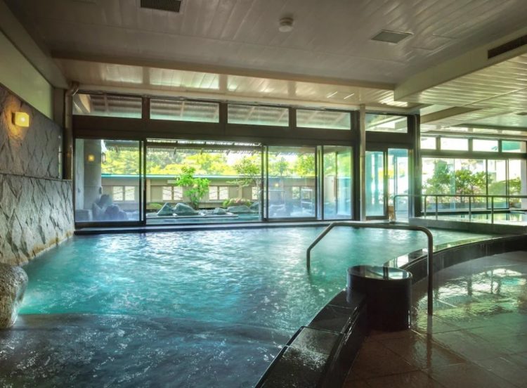 Pemandian Air Panas Indoor Hotel Kaneyamaen via Agoda