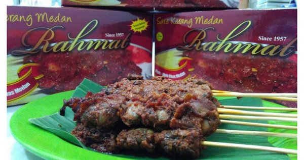 Sate Kerang Rahmat Toha via Bukalapak, 1. Bika Ambon, 2. Bolu Meranti Medan, 3. Pancake Durian Medan, 4. Durian Ucok, 5. Kain Ulos, 6. Sirup Buah Markisa Khas Medan, 7. Teri Medan, 8. Kopi Sidikalang Medan, 9. Kacang Sihobuk, 10. Manisan Jambu, 11. Medan Napoleon, 12. Risol Spesial Gogo, 13. Pia Tamiang, 14. Tempe Medan, 15. Ikan Sale Medan, 16. Lemang, 17. Roti Ganda Medan, 18. Kaos Medan, 19. Batik Medan, 20. Sate Kerang Rahmat Toha, 21. Dolung-dolung Parapat, 22. Bolu Toba, 23. Rujak Brayan Khas Medan, 24. Popia Yoserizal Khas Medan, 25. Lapis Legit Medan