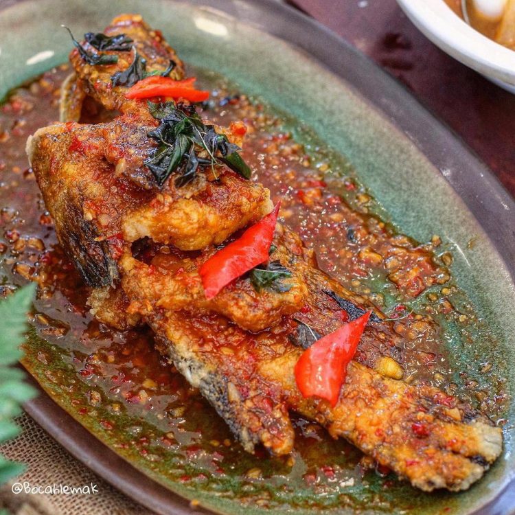 Seribu Rasa via Ig @bocahlemak, 1. Bandar Djakarta di Kota Tua, 2. Seribu Rasa, 3. Pesisir Seafood, 4. Pondok Laguna, 5. Layar Seafood, 6. Nelayan Seafood and Restaurant, 7. The Holy Crab, 8. Rumah Makan Sulawesi, 9. Rasane Seafood, 10. Fish Streat, 11. Aroma Sop Seafood, 12. Aroma Sedap, 13. Loobie Lobster, 14. Live Seafood Cabe Ijo, 15. Talaga Sampireun, 16. Kepiting Asap Cendrawasih, 17. Santai Malam 1001, 18. Wiro Sableng 212 Kelapa Gading, 19. Seafood Ayu, 20. Grand Marco Seafood, 21. Bola Seafood Acui, 22. Seafood PLTU Ancol, 23. Seafood 68 Kemanggisan, 24. Dinar Seafood, 25. Karimata Restoran, 26. Santiga Seafood, 27. Sentosa Seafood Market, 28. Jemahdi Seafood di Jl. Pantai Indah Kapuk (Tutup Permanen), 29. Wisata Kuliner Pecenongan