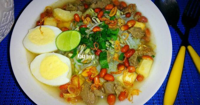 Sop Ubi via Cookpad, 1. Coto Makassar, 2. Sop Saudara, 3. Pallubasa, 4. Pallumara, 5. Konro Makassar, 6. Juku Pallu Ce’la, 7. Konro Bakar, 8. Sop Ubi, 9. Songkolo Bagadang, 10. Burasa, 11. Bebek Palekko, 12. Kapurung, 13. Mie Titi, 14. Barongko, 15. Pisang Epe, 16. Es Palu Butung, 17. Gogoso, 18. Sarabba, 19. Ikan Bakar Parape, Termasuk Makanan Khas Makassar, 20. Es Pisang Ijo, Makanan Khas Makassar yang Populer, 21. Jalangkote, 22. Sikaporo, 23. Kue Apang, Kue Tradisional Khas Makassar, 24. Pallu Kacci, 25. Nasi Kuning Riburane, 26. Roko-Roko Unti dan Cangkuning, 27. Putu Cangkiri, 28. Baje, 29. Kue Dange, 30. Buroncong, 31. Cucuru Bayao
