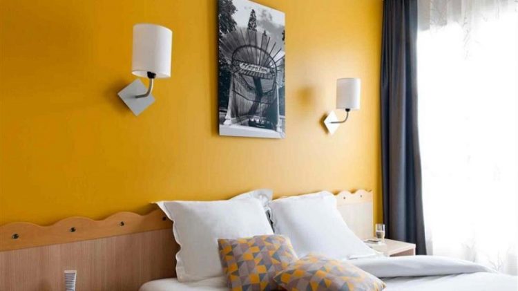 Suasana kamar, via agoda, 1. Kyriad Disneyland Resort Paris, Salah Satu Hotel Partner Disneyland Paris yang Rate-nya Kerap Diobral Abis!, 2. Walau Nggak Sepenuhnya Berbentuk Hotel, Sejours et Affaires Rive Gauche Aparthotel Ini Cukup Layak Untuk Dipertimbangkan, 3. Satu Lagi Hotel Partner Disneyland Paris yang Perlu Dipertimbangkan, yaitu Adagio Marne La Vallée Val d’Europe Aparthotel, 4. Hipark Residence Serris Val d’Europe, Apartemen Keren yang Rate-nya Masih Dibawah 1 Juta, 5. Alternatif Lainnya, Kalian Bisa Melirik Residhome Val d’Europe Yang Juga Ada di Sekitar Disneyland Paris, 6. Walau Nggak Dekat-Dekat Amat dengan Disneyland Paris, Ibis Budget Marne la Vallée Layak Dilirik Karena Rate-nya yang Asyik Banget