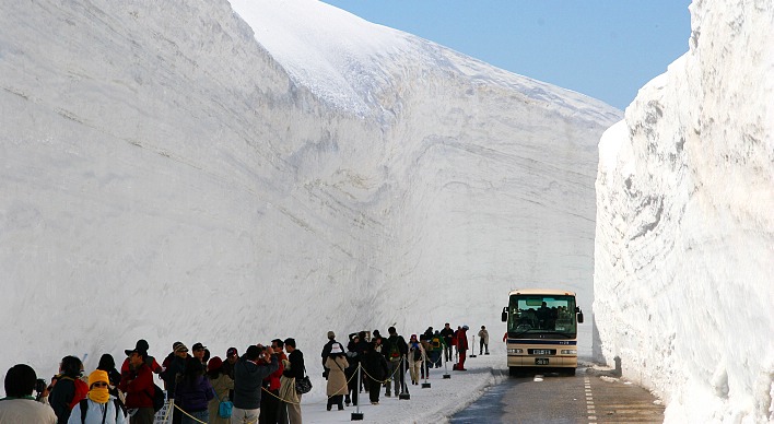 Tateyama Kurobe Alpine Route via Javamilk