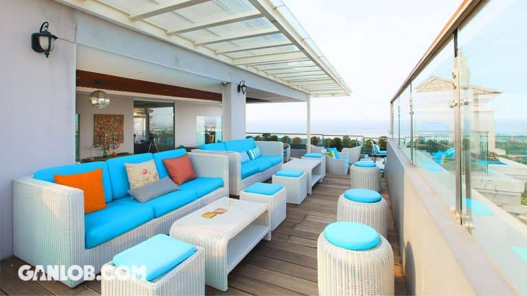 33 Degress Rooftop Lounge And Bar via Youtube, 1. Ombak Tepi Laut, 2. Marina Kitchen, 3. Jimbaran Resto, 4. Talaga Sampireun (Tutup), 5. Le Bridge, 6. Segarra Ancol (Tutup), 7. Bandar Djakarta, 8. Seaside Suki (Tutup Permanen), 9. Nelayan Seafood Restaurant (Tutup), 10. Gubug Makan Mang Engking Ancol, 11. The Pier Bay Kalaha, 12. Teratai Restaurant- Discovery Hotel (Tutup), 13. A&amp;W Ancol, 14. Nyiur Resto, 15. Oceanic Seabreeze (Tutup), 16. Saung Layaran, 17. 33 Degress Rooftop Lounge And Bar, 18. Ayam Tepi Laut, 19. Columbus Cafe, 20. BEACHFOOD ANCOL, 21. Sunda Kelapa Seafood