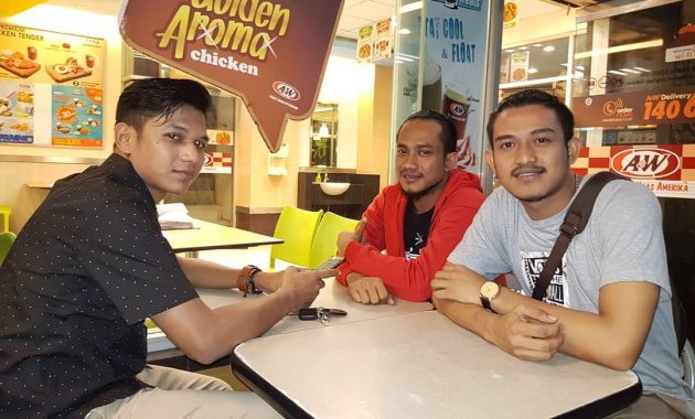 A&amp;W Ancol via IG @rizalmahotta, 1. Ombak Tepi Laut, 2. Marina Kitchen, 3. Jimbaran Resto, 4. Talaga Sampireun (Tutup), 5. Le Bridge, 6. Segarra Ancol (Tutup), 7. Bandar Djakarta, 8. Seaside Suki (Tutup Permanen), 9. Nelayan Seafood Restaurant (Tutup), 10. Gubug Makan Mang Engking Ancol, 11. The Pier Bay Kalaha, 12. Teratai Restaurant- Discovery Hotel (Tutup), 13. A&amp;W Ancol, 14. Nyiur Resto, 15. Oceanic Seabreeze (Tutup), 16. Saung Layaran, 17. 33 Degress Rooftop Lounge And Bar, 18. Ayam Tepi Laut, 19. Columbus Cafe, 20. BEACHFOOD ANCOL, 21. Sunda Kelapa Seafood