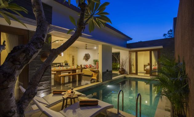 Amertha Colibri via Booking, 1. Villa The Pala Pandawa – villa atas tebing pemandangan laut dengan 6 kamar tidur di Uluwatu Bali, 2. Villa Bayuh Sabbha – villa atas tebing pemandangan laut dengan 5 kamar tidur di Uluwatu Bali, 3. Villa Marie – villa atas tebing pemandangan laut dengan 6 kamar tidur di Uluwatu Bali, 4. Villa Suluban Cliff – villa atas tebing pemandangan laut dengan 6 kamar tidur di Uluwatu Bali, 5. Villa Istana – villa atas tebing dengan 5 kamar tidur di Uluwatu Bali, 6. Villa The Luxe Bali – villa atas tebing pemandangan laut dengan 3 kamar tidur di Uluwatu Bali, 7. Villa Pandawa, 8. Vivo Villas, 9. Shiva Villas, 10. The Wyn Villa, 11. Hillstone, 12. Uma Bingin, 13. Mahi-Mahi Villa, 14. Hideaway Residence, 15. Airis Luxury, 16. Bahagia Villas, 17. Amertha Colibri