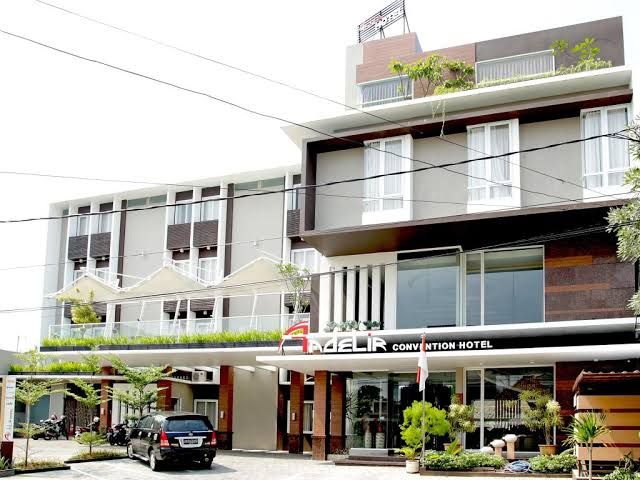 Andelir Convention Hotel via Agoda, 1. Simpang Lima Residence, 2. Ibis Semarang Simpang Lima, 3. @Hom Hotel, 4. Amaris Hotel Simpang Lima, 5. Sumi Hotel Simpang Lima, 6. Andelir Convention Hotel, 7. Pandanaran Hotel, 8. Allstay Hotel, 9. Singosari Residence, 10. Damai Residence – Heritage Hotel, 11. Permata Guest House, 12. Just Inn, 13. Quest Hotel Semarang, 14. Hotel Ciputra Semarang, 15. Louis Kienne Hotel Simpang Lima, 16. Hotel Santika Premiere Semarang, 17. Holiday Inn Express Semarang Simpang Lima