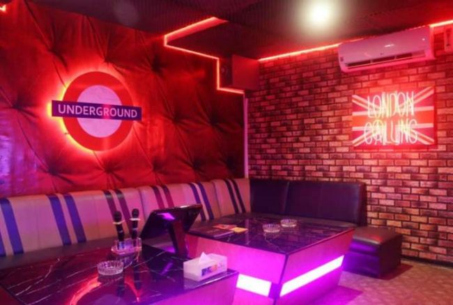 Eqlips Family Karaoke via Traveloka, Cafe di Bandung Malam Hari, Tempat Nongkrong di Bandung 24 Jam, Cafe di Bandung yang Murah, Cafe Outdoor di Bandung, Tempat Nongkrong yang Asyik di Bandung, Cafe di Pasteur Bandung, Rekomendasi Tempat Nongkrong di Bandung, Rekomendasi Cafe Hits di Bandung