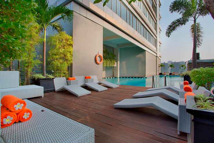 HARRIS Suites FX Sudirman via Traveloka, 1. Upscale Suites, 2. RedDoorz Plus @Karet Setiabudi, 3. Blessing Residence, 4. Fairmont Jakarta, 5. Amelia Guest House Jakarta, 6. Audah Guesthouse Syariah, 7. Le Meridien, 7. ZEN Premium Sampoerna Strategic Square , 8. Capital O 203 Prasada Mansion , 9. HARRIS Suites FX Sudirman, 10. Aryaduta Semanggi, 11. The Sultan Hotel Jakarta, 12. Crowne Plaza Hotel, 13. The Gunawarman, 14. JW Marriott Hotel Jakarta, 15. OYO 3931 Wtc Kuningan
