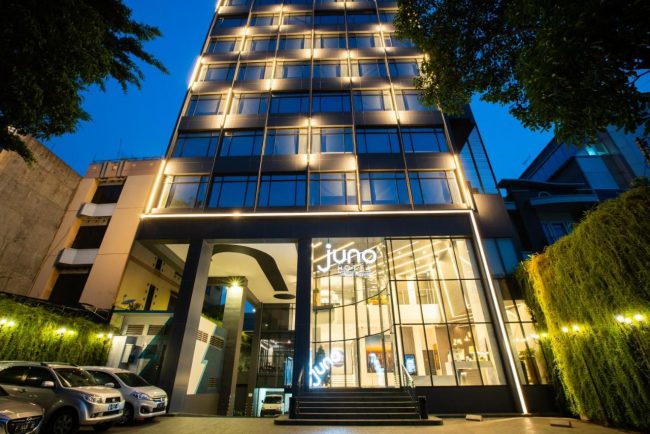 Juno Hotel jakarta, 1. The Packer Lodge, 2. Al Thalib Hotel Syariah, 3. Onyx Residence, 4. House of Arsonia Bougainvillea , 5. Karsa Utama Hotel, 6. Hotel Alamanda, 7. LeGreen Suite, 8. House of Arsonia Tulip, 9. Hotel Alma, 10. Juno Tanah Abang Jakarta, 11. Hotel Mustika Tanah Abang, 12. Hotel Celvasha, 14. Hotel Alma, 15. N1 Hotel Tanah Abang