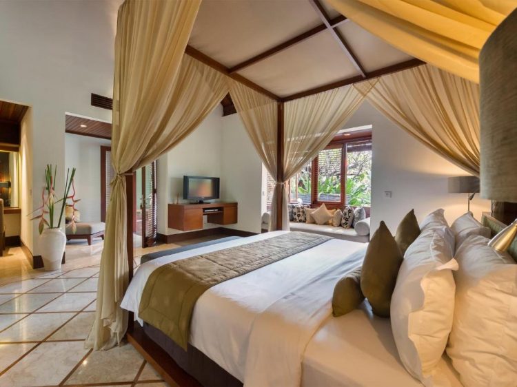 Kamar Tidur yang mewah dengan pendingin ruangan