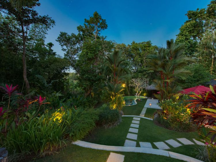 Keindahan Villa Pangi Gita, 1. Villa Ombak Laut – villa pinggir pantai dengan 6 kamar tidur di Canggu Bali, 2. Villa Mana – villa pemandangan sawah dengan 5 kamar tidur di Canggu Bali, 3. Villa Mako – villa private dengan 3 kamar tidur di Canggu Bali, 4. Villa Mahatma House, Villa 5 kamar tidur di Pinggir Pantai  Canggu Bali, 5. Villa Levi – villa pinggir sungai dengan 5 kamar tidur di Canggu Bali, 6. Villa Kudus – villa private dengan 5 kamar tidur di Canggu Bali, 7. Villa Kalyani – villa private 5 kamar tidur di Canggu Bali, 8. Villa Pangi Gita – villa private dengan 3 kamar tidur di Canggu Bali, 9. Villa Asmara, 10. Asatu Villa, 11. The Bali Dream, 12. Villa Sahaja, 14. Aswattha Villa, 15. The Tamantis, 16. Villa Senara, 17. Aksata Villas, 18. The Canggu Boutique, 19. Regali Villa, 20. The Loft Villas