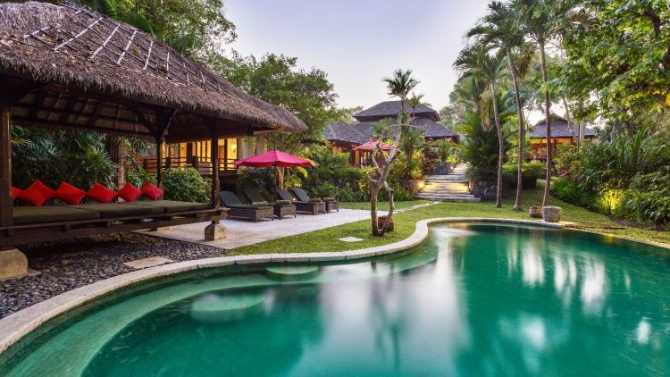 Kolam Renang Pribadi Villa Pangi Gita, 1. Villa Ombak Laut – villa pinggir pantai dengan 6 kamar tidur di Canggu Bali, 2. Villa Mana – villa pemandangan sawah dengan 5 kamar tidur di Canggu Bali, 3. Villa Mako – villa private dengan 3 kamar tidur di Canggu Bali, 4. Villa Mahatma House, Villa 5 kamar tidur di Pinggir Pantai  Canggu Bali, 5. Villa Levi – villa pinggir sungai dengan 5 kamar tidur di Canggu Bali, 6. Villa Kudus – villa private dengan 5 kamar tidur di Canggu Bali, 7. Villa Kalyani – villa private 5 kamar tidur di Canggu Bali, 8. Villa Pangi Gita – villa private dengan 3 kamar tidur di Canggu Bali, 9. Villa Asmara, 10. Asatu Villa, 11. The Bali Dream, 12. Villa Sahaja, 14. Aswattha Villa, 15. The Tamantis, 16. Villa Senara, 17. Aksata Villas, 18. The Canggu Boutique, 19. Regali Villa, 20. The Loft Villas