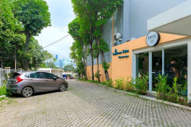 LeGreen Suite 2 Pejompongan, 1. The Packer Lodge, 2. Al Thalib Hotel Syariah, 3. Onyx Residence, 4. House of Arsonia Bougainvillea , 5. Karsa Utama Hotel, 6. Hotel Alamanda, 7. LeGreen Suite, 8. House of Arsonia Tulip, 9. Hotel Alma, 10. Juno Tanah Abang Jakarta, 11. Hotel Mustika Tanah Abang, 12. Hotel Celvasha, 14. Hotel Alma, 15. N1 Hotel Tanah Abang