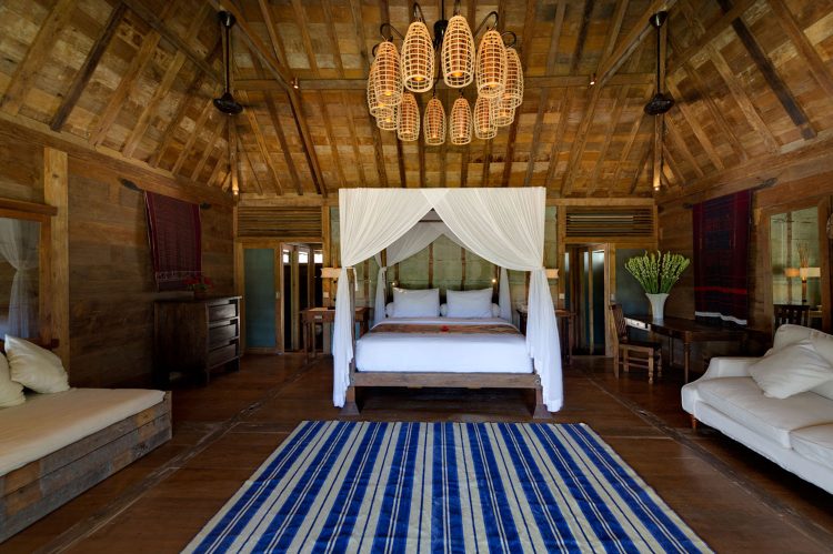 Master Bedroom Joglo, 1. Villa Ombak Laut – villa pinggir pantai dengan 6 kamar tidur di Canggu Bali, 2. Villa Mana – villa pemandangan sawah dengan 5 kamar tidur di Canggu Bali, 3. Villa Mako – villa private dengan 3 kamar tidur di Canggu Bali, 4. Villa Mahatma House, Villa 5 kamar tidur di Pinggir Pantai  Canggu Bali, 5. Villa Levi – villa pinggir sungai dengan 5 kamar tidur di Canggu Bali, 6. Villa Kudus – villa private dengan 5 kamar tidur di Canggu Bali, 7. Villa Kalyani – villa private 5 kamar tidur di Canggu Bali, 8. Villa Pangi Gita – villa private dengan 3 kamar tidur di Canggu Bali, 9. Villa Asmara, 10. Asatu Villa, 11. The Bali Dream, 12. Villa Sahaja, 14. Aswattha Villa, 15. The Tamantis, 16. Villa Senara, 17. Aksata Villas, 18. The Canggu Boutique, 19. Regali Villa, 20. The Loft Villas