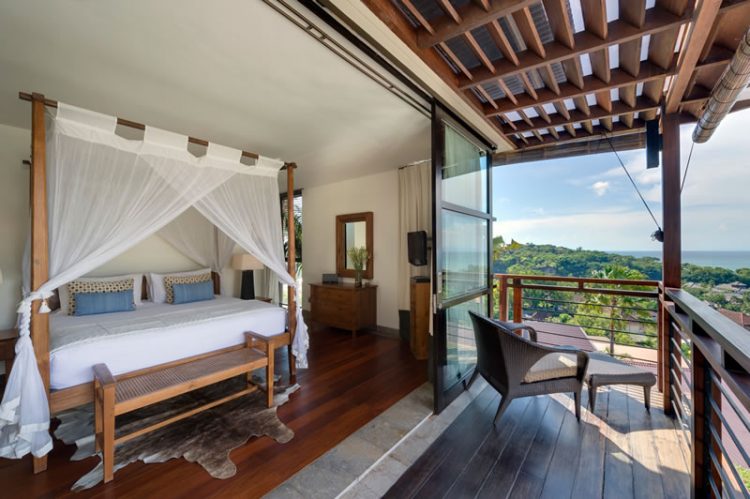 Master Bedroom Upstairs Villa Jamalu dengan pemandangan laut jimbaran, 1. Villa Jamalu  – villa 4 kamar tidur di atas tebing dengan pemandangan laut di Jimbaran Bali, 2. Villa Hanani – villa di pinggir pantai dengan 2 kamar tidur di Jimbaran Bali, 3. Villa Adenium, 4. Villa Aiko, 5. Temple Hill Residence Villa (Mulai Rp 1,67 Juta Per Malam), 6. Kayumanis Jimbaran Private Villas &amp; Spa, 7. Villa Blue Horizon Bali Rp 1.755.160, 8. Vandana Villa Jimbaran, 9. Villa Bali Blue  8 Orang 2.770.750, 10. Villa Camellia, 11. Villa AYANA Resort (mulai IDR 4.933.698), 12. Jimbaran Balangan Beach Front Villa Nakar (mulai IDR 2.104.286), 13. Villa Rama Shinta Jimbaran (mulai IDR 1.492.906), 14. Villa Aum (mulai IDR 12.000.119), 15. Villa Bening (mulai IDR 2.402.867)