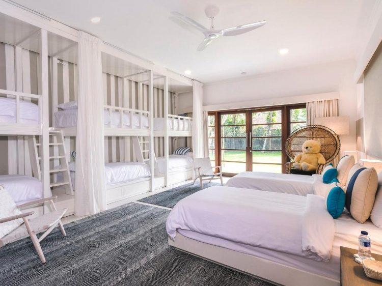 Orange Room The Arsana Estate, 1. The Arsana Estate – villa private dengan 5 kamar tidur di Tanah Lot Bali, 2. Villa Maridadi – villa atas tebing pemandangan laut dengan 11 kamar tidur di Nusa Dua Bali, 3. Villa Belong Dua, Bergaya Arsitektur Bali di Desa Nelayan Seseh Bali, 4. Villa Sophia, 5. Villa 58 Tanah Lot, 6. Private Villa Retreat UTOPIA, 7. The Kryamaha Villas, 8. Villa Puspa, 9. Urban Villa – Joshua District, 10. Villa Vedas, 11. Silversand Villa