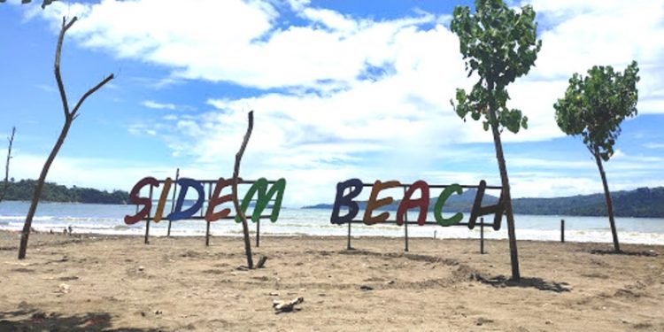 Pantai Sidem, 1. Pantai Molang, 2. Pantai Popoh, 3. Pantai Kedung Tumpang, 4. Pantai Pathok Gebang, 5. Pantai Ngalur Sanggar, 6. Pantai Coro, 7. Pantai Lumbung, 8. Pantai Klatak, 9. Pantai Brumbun, 10. Pantai Sine, 11. Pantai Gemah, 12. Pantai Sioro, 13. Pantai Godeg, 14. Pantai Dlodo, 15. Pantai Gerangan, 16. Pantai Dadap, 17. Pantai Sidem, 18. Pantai Pacar, 19. Pantai Nglarap Tulungagung, 20. Pantai Putihan, 21. Pantai Sawah Ombo, 22. Pantai Tebing Pancing Tulungagung, 23. Pantai Gladak, 24. Pantai Semrawang Tulungagung, 25. Pantai Tebing Banyu Mulok Tulungagung, 26. Pantai Ngapuracang Tulungagung