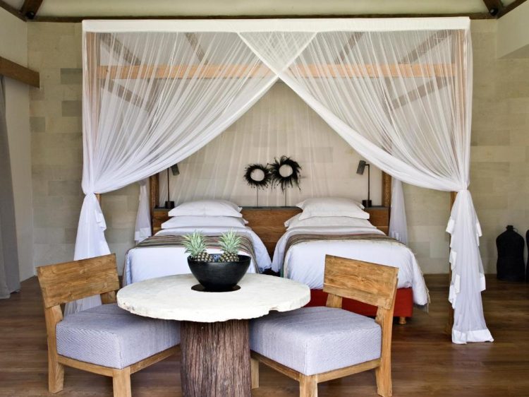 Room Villa Levi via Booking, 1. Villa Ombak Laut – villa pinggir pantai dengan 6 kamar tidur di Canggu Bali, 2. Villa Mana – villa pemandangan sawah dengan 5 kamar tidur di Canggu Bali, 3. Villa Mako – villa private dengan 3 kamar tidur di Canggu Bali, 4. Villa Mahatma House, Villa 5 kamar tidur di Pinggir Pantai  Canggu Bali, 5. Villa Levi – villa pinggir sungai dengan 5 kamar tidur di Canggu Bali, 6. Villa Kudus – villa private dengan 5 kamar tidur di Canggu Bali, 7. Villa Kalyani – villa private 5 kamar tidur di Canggu Bali, 8. Villa Pangi Gita – villa private dengan 3 kamar tidur di Canggu Bali, 9. Villa Asmara, 10. Asatu Villa, 11. The Bali Dream, 12. Villa Sahaja, 14. Aswattha Villa, 15. The Tamantis, 16. Villa Senara, 17. Aksata Villas, 18. The Canggu Boutique, 19. Regali Villa, 20. The Loft Villas