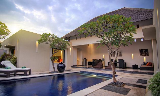 Seminyak Suite via Booking, 1. Villa Windu Asri – villa private dengan 6 kamar tidur di Seminyak Bali, 2. Villa Casa Brio, Menawarkan Kenyamanan di Tengah Kota Yang Padat, 2. Villa De Suma, 4. Villa Atas Ombak, 5. Villa Adasa, 6. The Baganding Villa, 7. Villa Carrion Seminyak (mulai dari Rp1.010.000), 8. Citra Garden Boulevard Villa (Mulai Rp682.168), 9. Villa Kayu Raja (Mulai dari Rp900.000), 10. Bali Studio Margarita No. 3 (Mulai dari Rp740.814), 11. Lovely Budget Villa in Seminyak (Mulai dari Rp693.059), 12. Paras Villa (Mulai dari Rp890.000), 13. Homy Cozy (Mulai dari Rp996.273), 14. The Villa LiLy (Mulai dari Rp770.552), 15. Villa Maya (Mulai dari Rp753.801), 16. Seminyak Suite, 17. Kiss Bali Villas, 18. Downtown Villas, 19. The Wolas, 20. Holyfat Villa, 21. Javana Royal, 22. Aksari Villa Seminyak, 23. Asa Bali Luxury, 24. Hu’u Villas, 25. Delu Villas, 26. Danoya Villa