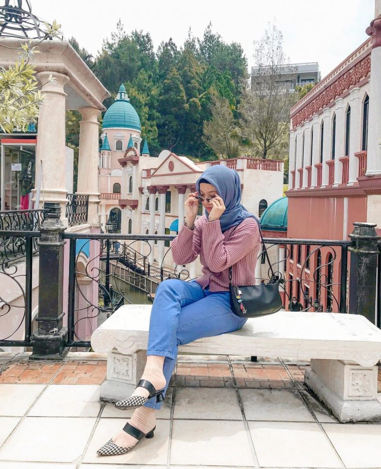 Spot Foto Ciamik kota Bunga, Little Venice Kota Bunga, Alamat Little Venice Kota Bunga, Rute Menuju Lokasi dari Kota Bogor, Harga Tiket Masuk, Penginapan di Kota Bunga, Aktivitas Seru di Little Venice, Fasilitas , Tips Berlibur