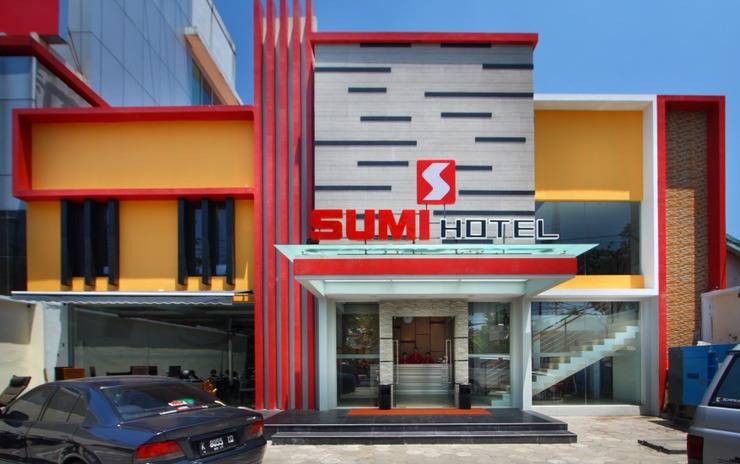 Sumi Hotel Simpang Lima, 1. Simpang Lima Residence, 2. Ibis Semarang Simpang Lima, 3. @Hom Hotel, 4. Amaris Hotel Simpang Lima, 5. Sumi Hotel Simpang Lima, 6. Andelir Convention Hotel, 7. Pandanaran Hotel, 8. Allstay Hotel, 9. Singosari Residence, 10. Damai Residence – Heritage Hotel, 11. Permata Guest House, 12. Just Inn, 13. Quest Hotel Semarang, 14. Hotel Ciputra Semarang, 15. Louis Kienne Hotel Simpang Lima, 16. Hotel Santika Premiere Semarang, 17. Holiday Inn Express Semarang Simpang Lima