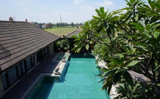 The Edelweiss Hideaway, 1. Hotel Bandar Narita, 2. Airy Terminal Tirtonadi, 3. Hotel Tirtonadi Permai, 4. Hotel Keprabon, 5. Mandala Wisata Boutique House, 6. Amaris Hotel Sriwedari, 7. Grand Amira Hotel Solo by Azana, 8. Twin Star Hotel, 9. Swiss-Belinn Saripetojo, 10. Rumah Turi Boutique Resort, 11. The Edelweiss Hideaway, 12. Grand Sae Boutique, 13. Hotel Trihadhi, 14. Hotel Djayakarta, 15. Kusuma Kartikasari, 16. Sarila, 17. RedDoorz Plus Purwosari, 18. Favehotel, 19. Hotel Seribu