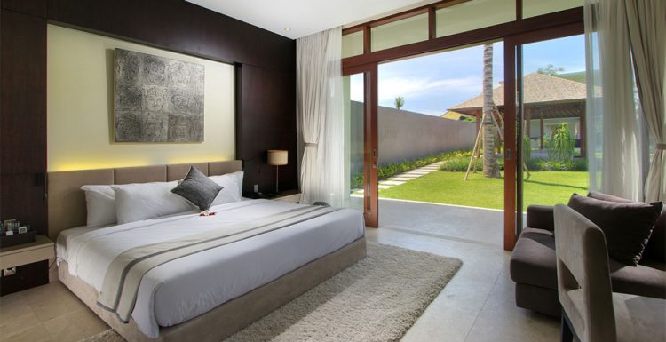 Third bedroom Villa Kalyani, 1. Villa Ombak Laut – villa pinggir pantai dengan 6 kamar tidur di Canggu Bali, 2. Villa Mana – villa pemandangan sawah dengan 5 kamar tidur di Canggu Bali, 3. Villa Mako – villa private dengan 3 kamar tidur di Canggu Bali, 4. Villa Mahatma House, Villa 5 kamar tidur di Pinggir Pantai  Canggu Bali, 5. Villa Levi – villa pinggir sungai dengan 5 kamar tidur di Canggu Bali, 6. Villa Kudus – villa private dengan 5 kamar tidur di Canggu Bali, 7. Villa Kalyani – villa private 5 kamar tidur di Canggu Bali, 8. Villa Pangi Gita – villa private dengan 3 kamar tidur di Canggu Bali, 9. Villa Asmara, 10. Asatu Villa, 11. The Bali Dream, 12. Villa Sahaja, 14. Aswattha Villa, 15. The Tamantis, 16. Villa Senara, 17. Aksata Villas, 18. The Canggu Boutique, 19. Regali Villa, 20. The Loft Villas