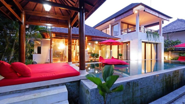 Villa 58 Tanah Lot via Booking, 1. The Arsana Estate – villa private dengan 5 kamar tidur di Tanah Lot Bali, 2. Villa Maridadi – villa atas tebing pemandangan laut dengan 11 kamar tidur di Nusa Dua Bali, 3. Villa Belong Dua, Bergaya Arsitektur Bali di Desa Nelayan Seseh Bali, 4. Villa Sophia, 5. Villa 58 Tanah Lot, 6. Private Villa Retreat UTOPIA, 7. The Kryamaha Villas, 8. Villa Puspa, 9. Urban Villa – Joshua District, 10. Villa Vedas, 11. Silversand Villa
