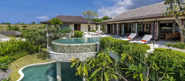 Villa Pandawa, 1. Villa The Pala Pandawa – villa atas tebing pemandangan laut dengan 6 kamar tidur di Uluwatu Bali, 2. Villa Bayuh Sabbha – villa atas tebing pemandangan laut dengan 5 kamar tidur di Uluwatu Bali, 3. Villa Marie – villa atas tebing pemandangan laut dengan 6 kamar tidur di Uluwatu Bali, 4. Villa Suluban Cliff – villa atas tebing pemandangan laut dengan 6 kamar tidur di Uluwatu Bali, 5. Villa Istana – villa atas tebing dengan 5 kamar tidur di Uluwatu Bali, 6. Villa The Luxe Bali – villa atas tebing pemandangan laut dengan 3 kamar tidur di Uluwatu Bali, 7. Villa Pandawa, 8. Vivo Villas, 9. Shiva Villas, 10. The Wyn Villa, 11. Hillstone, 12. Uma Bingin, 13. Mahi-Mahi Villa, 14. Hideaway Residence, 15. Airis Luxury, 16. Bahagia Villas, 17. Amertha Colibri