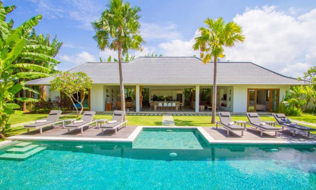 Villa Senara via Booking, 1. Villa Ombak Laut – villa pinggir pantai dengan 6 kamar tidur di Canggu Bali, 2. Villa Mana – villa pemandangan sawah dengan 5 kamar tidur di Canggu Bali, 3. Villa Mako – villa private dengan 3 kamar tidur di Canggu Bali, 4. Villa Mahatma House, Villa 5 kamar tidur di Pinggir Pantai  Canggu Bali, 5. Villa Levi – villa pinggir sungai dengan 5 kamar tidur di Canggu Bali, 6. Villa Kudus – villa private dengan 5 kamar tidur di Canggu Bali, 7. Villa Kalyani – villa private 5 kamar tidur di Canggu Bali, 8. Villa Pangi Gita – villa private dengan 3 kamar tidur di Canggu Bali, 9. Villa Asmara, 10. Asatu Villa, 11. The Bali Dream, 12. Villa Sahaja, 14. Aswattha Villa, 15. The Tamantis, 16. Villa Senara, 17. Aksata Villas, 18. The Canggu Boutique, 19. Regali Villa, 20. The Loft Villas