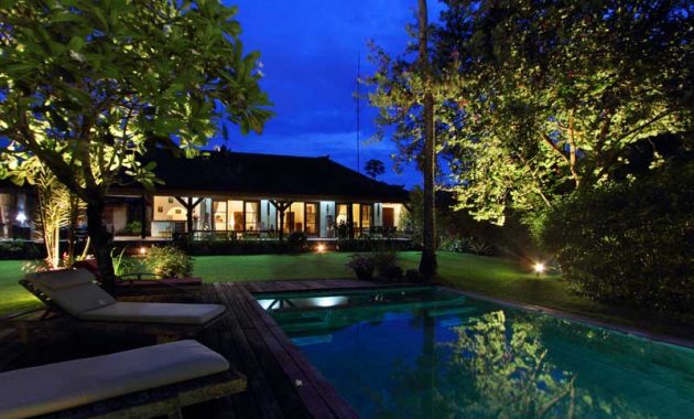 Villa Tabatha via Makemytrip, 1. Villa Umah Daun – villa private dengan 5 kamar tidur di Umalas Bali, 2. Villa Malaathina – villa private dengan 7 kamar tidur di Umalas Bali, 3. Menikmati Suasana Pedesaan Bali yang Menentramkan di Villa Arwana, Yuk Mari Bersantai di sini bersama Keluarga anda!, 4. Villa Bali Bali Cottage, Populer di Umalas Bali, 5. Uppala Villa, 6. Villa Adagian, 7. Villa Asia, 8. Grand Akhyati, 9. Villa Mahesa, 10. Villa Ariana, 11. Villa Shakti, 12. Villa Tabatha