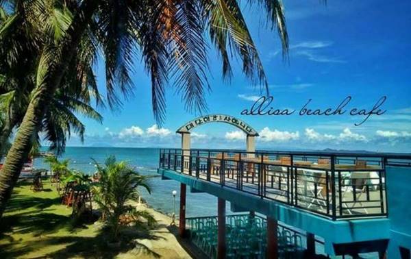 Allisa Resort, 1. Hotel Kampoeng Poci, 2. Puri Retno, 3. Pesona Krakatau Cottages and Hotel, 4. Allisa Resort, 5. Aston Anyer Beach Hotel, 6. The Acacia, 7. Hotel Mambruk, 8. Marbella Hotel, 9. Hawaii Resort, 10. Double G Hotel, 11. Sanghyang Indah Spa Resort, 12. Patra Comfort Anyer, 13. Lucia Cottages (Pondok Lucia), 14. Salsa Beach Hotel Anyer, 15. Nuansa Bali Resort, 16. Villa Marina, 17. Novus Jiva Anyer Resort Villa and Spa, 18. The Jayakarta Villas Anyer