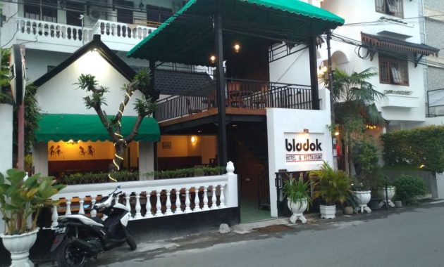 Bladok Hotel via Booking, 1. Inna Garuda Hotel, 2. Hotel Pyreness Jogja, 3. Merapi Merbabu Hotel Yogyakarta, 4. Ibis Style Yogyakarta, 5. Whiz Hotel Yogyakarta, 6. Summer Season Hotel, 7. 1001 Malam Hotel Yogyakarta, 8. Metro Guest House Yogyakarta, 9. Hotel Perwita Sari, 10. Mahkota Hotel, 11. Aura Hotel, 12. RedDoorz Near Malioboro Mall, 13. The Cabin, 14. Monica Hotel, 15. Hotel Berlian, 16. Hasian, 17. Gloria Amanada, 18. POP! Hotel, 19. Violet Hotel, 20. Bladok Hotel, 21. Garden Hotel, 22. Nueve Hotel, 23. Hotel Amallia, 24. Hotel Kristina, 25. Hotel Atalie, 26. Malioboro Inn Hotel, 27. Peti Mas Hotel, 28. Blue Safir Hotel, 29. Hotel Batik Yogyakarta, 30. S-Chott Hotel, 31. Hotel Sriwijaya Yogyakarta, 32. Hotel Mataram Yogyakarta, 33. Mitra Hotel Yogyakarta