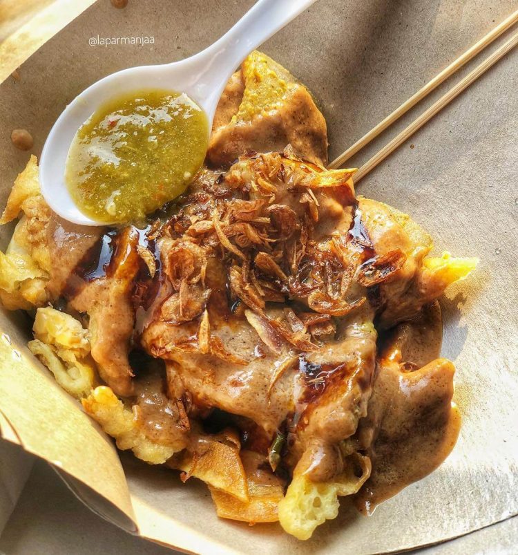 Cungkring via IG @laparmanjaa, 1. Asinan Bogor, 2. Toge Goreng, 3. Laksa Bogor, 4. Es Pala, 5. Doclang Khas Bogor, 6. Cungkring, 7. Bapatong, 8. Asinan Jagung Bakar, 9. Soto Mie Bogor, 10. Pepes Sagu, 11. Kue Bolu Lapis Bogor, 12. Makaroni Panggang (MP), 13. Pia Apple-Pie Bogor, 14. Kacang Bogor Istana, 15. Bika Bogor Talubi, 16. Roti Unyil, 17. Bajigur, 18. Es Bir Kotjok Bogor, 19. Martabak Encek, 20. Lumpia Basah Suryakencana, 21. Soto Kuning Khas Bogor, 22. Ceker Ranjau, 23. Pangsit Pengantin