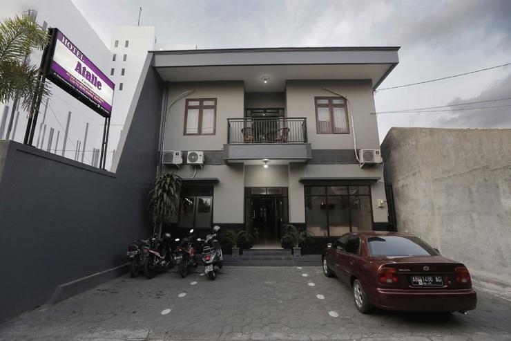 Hotel Atalie, 1. Inna Garuda Hotel, 2. Hotel Pyreness Jogja, 3. Merapi Merbabu Hotel Yogyakarta, 4. Ibis Style Yogyakarta, 5. Whiz Hotel Yogyakarta, 6. Summer Season Hotel, 7. 1001 Malam Hotel Yogyakarta, 8. Metro Guest House Yogyakarta, 9. Hotel Perwita Sari, 10. Mahkota Hotel, 11. Aura Hotel, 12. RedDoorz Near Malioboro Mall, 13. The Cabin, 14. Monica Hotel, 15. Hotel Berlian, 16. Hasian, 17. Gloria Amanada, 18. POP! Hotel, 19. Violet Hotel, 20. Bladok Hotel, 21. Garden Hotel, 22. Nueve Hotel, 23. Hotel Amallia, 24. Hotel Kristina, 25. Hotel Atalie, 26. Malioboro Inn Hotel, 27. Peti Mas Hotel, 28. Blue Safir Hotel, 29. Hotel Batik Yogyakarta, 30. S-Chott Hotel, 31. Hotel Sriwijaya Yogyakarta, 32. Hotel Mataram Yogyakarta, 33. Mitra Hotel Yogyakarta