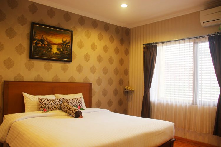 Kamar Hotel Wisata Aji, Alamat Hotel Wisma Aji, Akses ke Objek Wisata, Fasilitas Hotel, Fasilitas Kamar, Tarif Kamar Hotel Wisma Aji , Galeri Kamar
