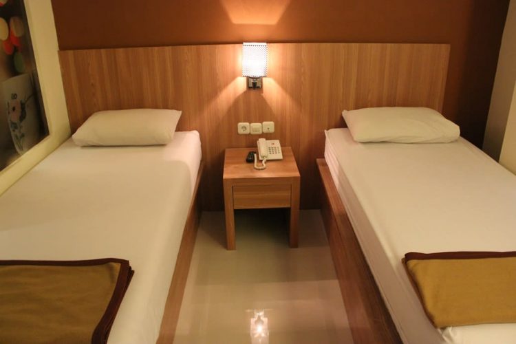 Kamar Wisata Aji, Alamat Hotel Wisma Aji, Akses ke Objek Wisata, Fasilitas Hotel, Fasilitas Kamar, Tarif Kamar Hotel Wisma Aji , Galeri Kamar
