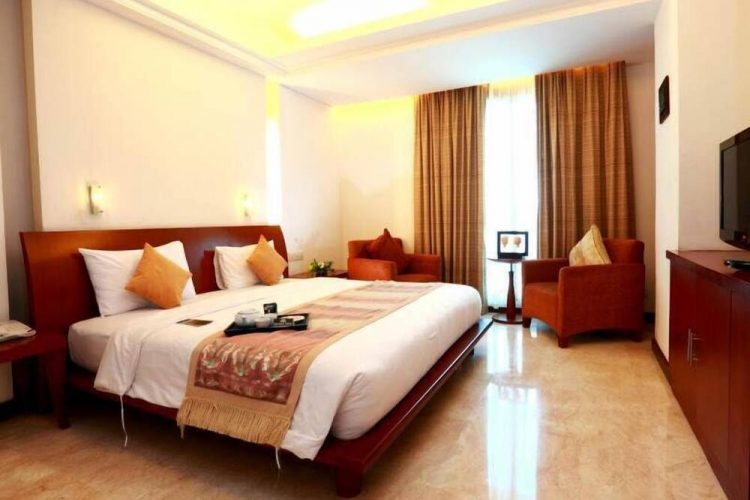 Kamar di Grand Surya Hotel Kediri, Lokasi Grand Surya Hotel Kediri, Jumlah Kamar, Fasilitas Kamar, Kegiatan Wisata, Objek Wisata di Sekitar Hotel, Makanan dan minuman, Yang bisa dilakukan, Sambil bekerja, Fasilitas, Fasilitas Difabel, Bahasa yang Digunakan