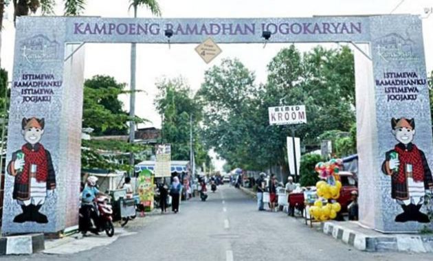 Kampung Ramadhan Jogokaryan, 1. The House of Raminten, 2. Kalimilk, 3. Bong Kopitown, 4. Warung Ijo Baciro, 5. Kedai Darling, 6. Nasi Goreng Beringharjo, 7. Oseng Mercon Bu Narti, 8. Angkringan Lik Man, 9. Mie Telap 12, 10. Hakone Resto, 11. Sate Klathak Pak Pong, 12. Manggar Manding, 13. Gudeg Pawon, 14. Sellie Coffee, 15. Klinik Kopi, 16. Sate Klatak Pak Bari, 17. Bakpia Pathok 25, 18. Rujak Es Cream Pak Nardi Pakualaman, 19. Bukit Bintang Jogja, 20. Angkringan Wijilan, 21. The Captain Urban Lounge, 22. Kastil Mang Engking, 23. Pondok Makan Pelem Golek, 24. Sawa Steaks and Grills (Tutup), 25. Kimchi Go, 26. Jadah Tempe Mbah Carik, 27. Secret Garden Coffee and Chocolate, 28. Roaster and Bear, 29. Aglioo Pasta and Pizza, 30. Indische Koffie Benteng Vredeburg, 31. Tempo Gelato Prawirotaman, 32. Bungong Jeumpa, 33. Restoran Tradisional Joglo Mlati, 34. Abhayagiri Restoran, 35. Gudeg Yu Djum, 36. Nanamia Pizzeria Mozes, 37. Dimsum Edane, 38. Sasanti Restaurant and Gallery, 39. Omah Dhuwur Restoran, 40. Nikkou Ramen, 41. Kampung Ramadhan Jogokariyan, 42. Mangut Lele Mbah Marto, 43. Rembug Kopi, 44. ViaVia Jogjakarta, 45. Rosella Easy Dinning, 46. Beukenhof Restoran, 47. Jejamuran, 48. Milas Vegetarian Resto, 49. Blanco Coffee and Books, 50. Lokal Resto, 51. Ruang Cafe, 52. Kedai Poci, 53. Cafe Cokelat, 54. Mato Kopi, 55. Soto Kadipiro, 56. Brongkos Bu Padmo, 57. Ayam Goreng Mbah Cemplung