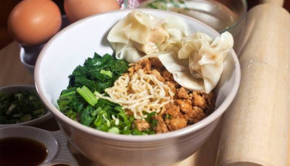 Mie Ayam Cak Eko via Foody