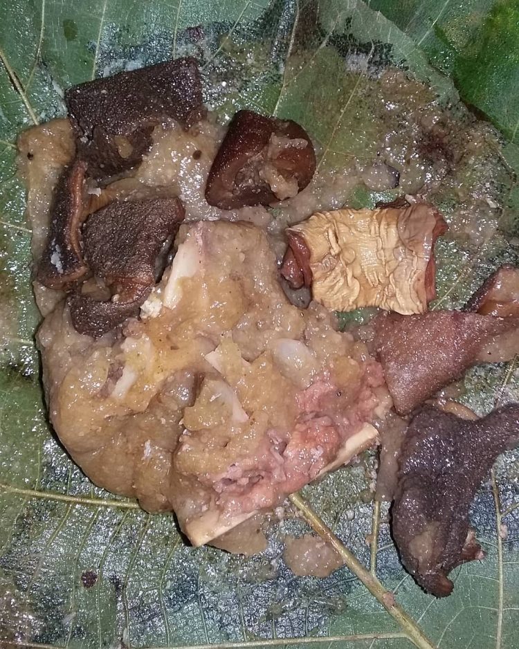 Pindang Kambing Wonogiri via IG @dzaky_raditya_1313, 1. Tempe Benguk, 2. Nasi Tiwul Wonogiri, 3. Cabuk Wonogiri, 4. Pindang Kambing Wonogiri, 5. Sayur Lombok Ijo / Jangan Lombok Ijo, 6. Geti Wijen Khas Wonogiri, 7. Kacang Mete Wonogiri, 8. Wader Goreng, 9. Emping Khas Wonogiri, 10. Brem Wonogiri, 11. Lentho Khas Wonogiri, 12. Besengek Tempe Khas Wonogiri, 13. Ayam Panggang Wonogiri, 14. Pecel Mie Pentil Khas Wonogiri, 15. Tahu Wonogiri, 16. Roti Gaplek, 17. Pecel Gendar, 18. Rengginang, 19. Lemper Khas Wonogiri, 20. Lontong Arem-arem, 21. Enting Enting, 22. Bandeng Presto Khas Wonogiri, 23. Makaroni Bantet, 24. Botok Wonogiri, 25. Tempe Mendoan