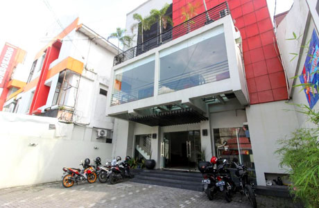 S-Chott Hotel, 1. Inna Garuda Hotel, 2. Hotel Pyreness Jogja, 3. Merapi Merbabu Hotel Yogyakarta, 4. Ibis Style Yogyakarta, 5. Whiz Hotel Yogyakarta, 6. Summer Season Hotel, 7. 1001 Malam Hotel Yogyakarta, 8. Metro Guest House Yogyakarta, 9. Hotel Perwita Sari, 10. Mahkota Hotel, 11. Aura Hotel, 12. RedDoorz Near Malioboro Mall, 13. The Cabin, 14. Monica Hotel, 15. Hotel Berlian, 16. Hasian, 17. Gloria Amanada, 18. POP! Hotel, 19. Violet Hotel, 20. Bladok Hotel, 21. Garden Hotel, 22. Nueve Hotel, 23. Hotel Amallia, 24. Hotel Kristina, 25. Hotel Atalie, 26. Malioboro Inn Hotel, 27. Peti Mas Hotel, 28. Blue Safir Hotel, 29. Hotel Batik Yogyakarta, 30. S-Chott Hotel, 31. Hotel Sriwijaya Yogyakarta, 32. Hotel Mataram Yogyakarta, 33. Mitra Hotel Yogyakarta