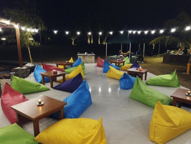 Sanghyang Indah Spa Resort via Booking, 1. Hotel Kampoeng Poci, 2. Puri Retno, 3. Pesona Krakatau Cottages and Hotel, 4. Allisa Resort, 5. Aston Anyer Beach Hotel, 6. The Acacia, 7. Hotel Mambruk, 8. Marbella Hotel, 9. Hawaii Resort, 10. Double G Hotel, 11. Sanghyang Indah Spa Resort, 12. Patra Comfort Anyer, 13. Lucia Cottages (Pondok Lucia), 14. Salsa Beach Hotel Anyer, 15. Nuansa Bali Resort, 16. Villa Marina, 17. Novus Jiva Anyer Resort Villa and Spa, 18. The Jayakarta Villas Anyer
