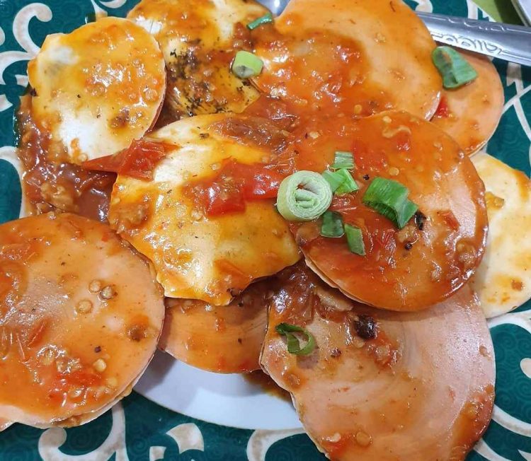 Seafood Pak Jari via IG @Infosemarangkuliner, 1. Angkringan Blendoek, 2. Nasi Ayam Bu Sami, 3. Gudeg Mbak Tum, 4. Soto Bangkong, 5. Trattoria Semarang, 6. Stove Syndicate (Tutup Permanen), 7. Cafe Riverview, 8. Bakmi Jawa Pak Gareng, 9. Nasi Goreng Babat Hengky, 10. Nasi Ayam Bu Wido, 11. Tahu Petis Prasojo, 12. Nasi Kucing Pak Gik, 13. Kedai Amarta, 14. Waroeng Semawis, 15. Warung Dim Sum (Wardim), 16. Seafood Pak Jari, 17. Nasi Liwet Bu Widodo, 18. Soto Pak No, 19. Bakso Doa Ibu, 20. Lunpia Semarang 24 Jam, 21. Pisang Plenet Pak Yuli, 22. Nasi Gandul Pak Subur, 23. Es Puter Cong Lik, 24. Warung Makan 86, 25. Nasi Gandul Pak Memet, 26. Sedap Malam (Warung Internet dan Roti Bakar) Sumur, 27. KoenoKoeni Cafe Gallery, 28. Menur Bistro, 29. Antara Kata Coffee Talk, 30. RV Cafe 24 Semarang, 31. The Hills Dining Restaurant, 32. Joglo Agung Resto & Galleri, 33. Pakne Heksa, 34. Kopi Klotok Pak Sadar, 35. Kopi Tarik Ungaran, 36. Restoran Kampung Laut Semarang, 37. Nasi Goreng Babat Pak Sumarsono, 38. Nasi Goreng Babat Pak Karmin, 39. Nasi Goreng Babat Akbar, 40. Gama Ikan Bakar & Seafood, 41. Gudeg Mantep Bu Har, 41. Sego Gobyos Mbak Sari